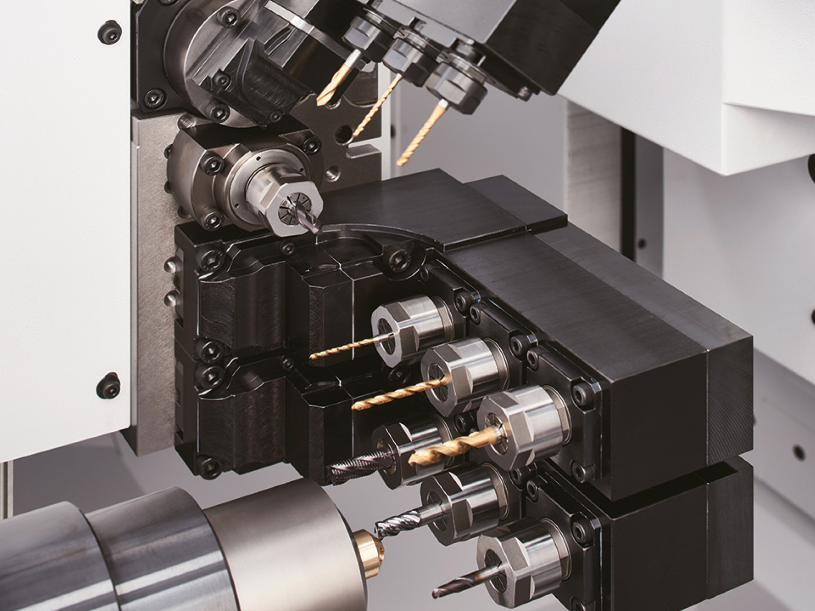 Back machining with the independent back tool post